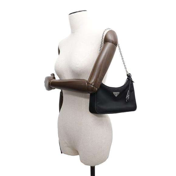 Prada Re-Edition 2005 Nylon Shoulder Bag Black - Picture 5 of 10